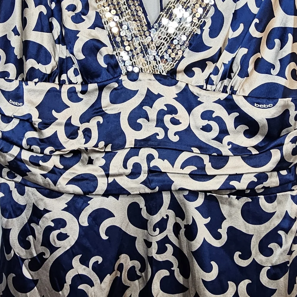 Bebe Blue and White Patterned Blouse - Picture 7 of 8